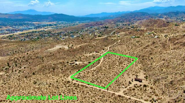 104 Bandera Road, Yucca Valley CA: https://media.crmls.org/mediaz/5e63d8a1-9ed9-402d-a7b6-f3a9da7a43ae.jpg