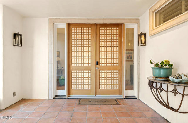 1571 Mandalay Beach Road, Oxnard CA: https://media.crmls.org/mediaz/5e641766-1bcc-4e40-82e5-7d9f7dc929a0.jpg