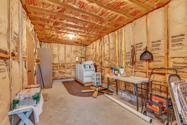 52402 Pine Ridge Road, Idyllwild CA: https://media.crmls.org/mediaz/5e643d74-97e4-4812-b3fe-cbf0226996a9.jpg