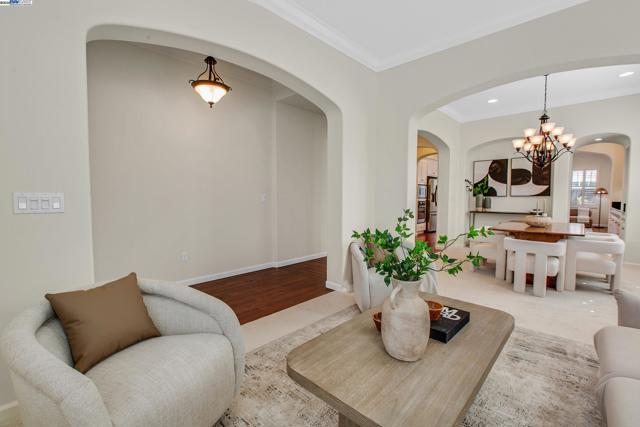 5434 Belarus St, Danville CA: https://media.crmls.org/mediaz/5e653eec-96bd-41d7-aae8-df3e08d00c1a.jpg