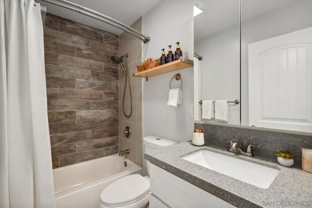 6951 Quiet Cove Dr, Carlsbad CA: https://media.crmls.org/mediaz/5e6542ae-139e-4d5a-bce9-ec72c2555df2.jpg