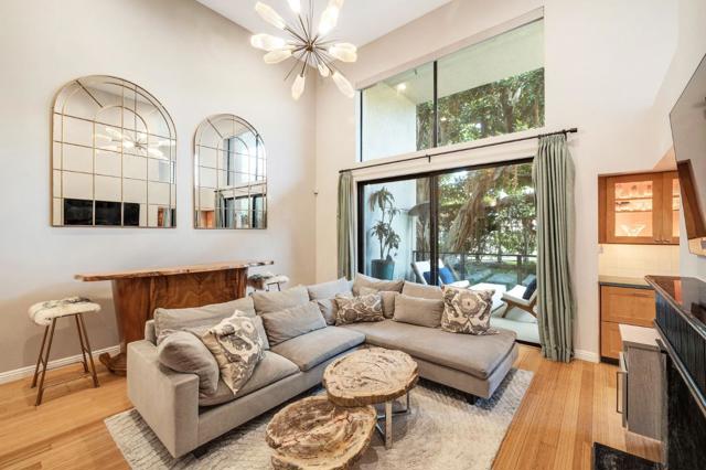 420 Esplanade, Redondo Beach CA: https://media.crmls.org/mediaz/5e655965-0003-4b76-8daf-f5081613ecb9.jpg