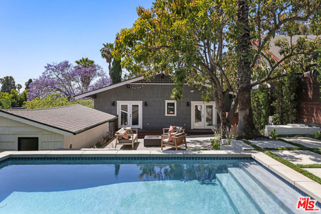 1644 Golden Gate Avenue, Los Angeles CA: https://media.crmls.org/mediaz/5e6563fe-96ea-44a1-af06-94eb078dac68.jpg