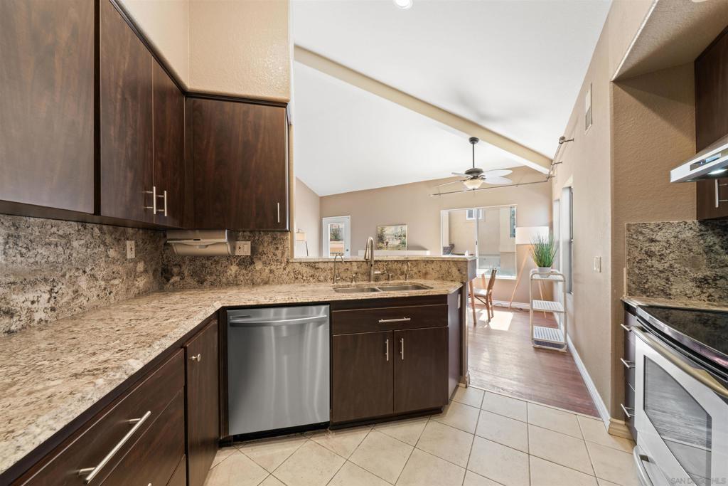 7274 Shoreline - photo 12