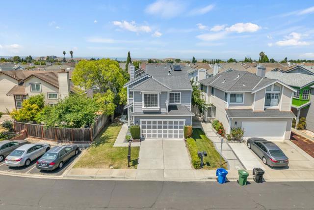 34307 Quartz Terrace, Fremont CA: https://media.crmls.org/mediaz/5e665bf3-c911-47c1-bbf0-a27e1efea288.jpg