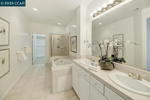 2916 Saklan Indian Dr, Walnut Creek CA: https://media.crmls.org/mediaz/5e66bec3-5d60-43a4-989a-9a91b71e0cb8.jpg