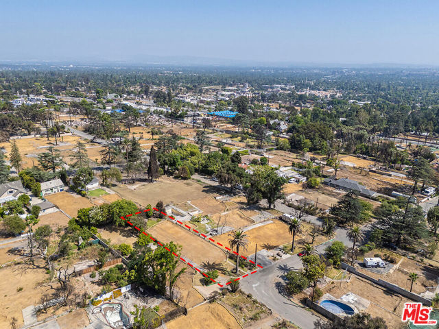 2876 Saint James Place, Altadena CA: https://media.crmls.org/mediaz/5e683feb-b4fc-4906-8a74-e45d3219e508.jpg