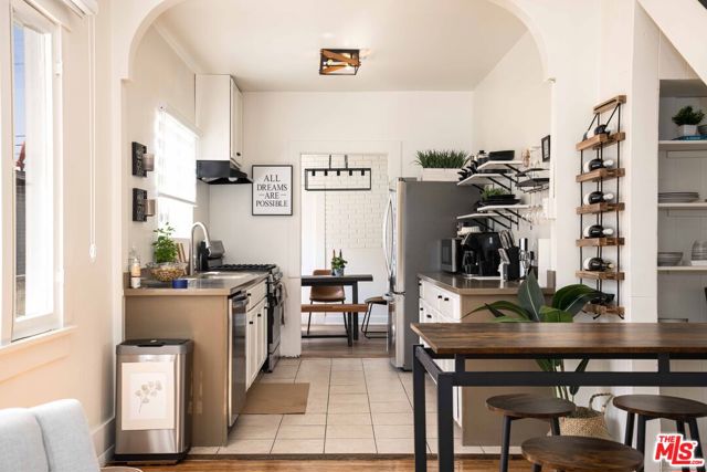 1277 W West Boulevard, Los Angeles CA: https://media.crmls.org/mediaz/5e68a0d3-0d53-4390-a43c-f8fc3ee72bcb.jpg