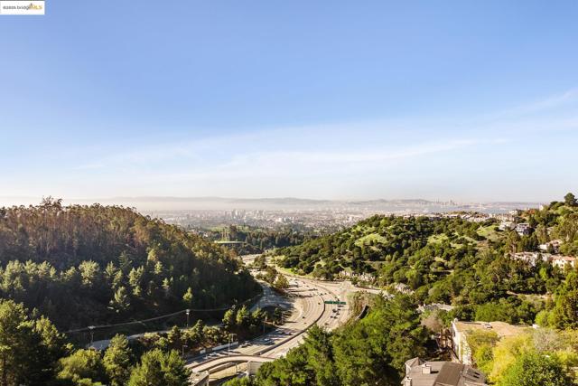 0 Tunnel Rd, Oakland CA: https://media.crmls.org/mediaz/5e68e52b-f3d9-4486-9a7b-e5bfdc98b55a.jpg