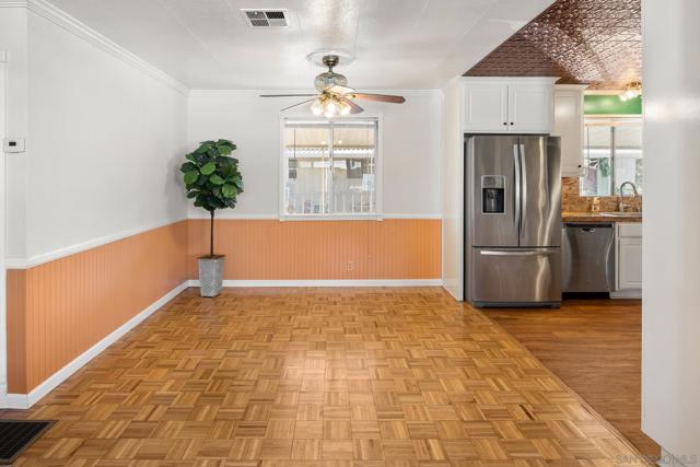 2700 Valley Parkway, Escondido CA: https://media.crmls.org/mediaz/5e68f8c7-cf85-4fe4-8433-63a4cecbeded.jpg