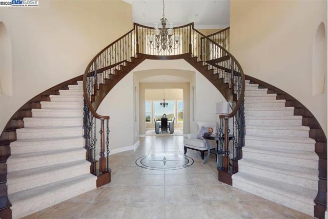 3272 Ashbourne Cir, San Ramon CA: https://media.crmls.org/mediaz/5e6921f3-28a0-46b8-939d-9c8c1e7b3be2.jpg