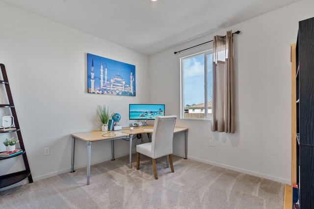 2111 Rosewood Drive, Hollister CA: https://media.crmls.org/mediaz/5e698aa5-365b-481e-9828-53e2d7fa77bb.jpg