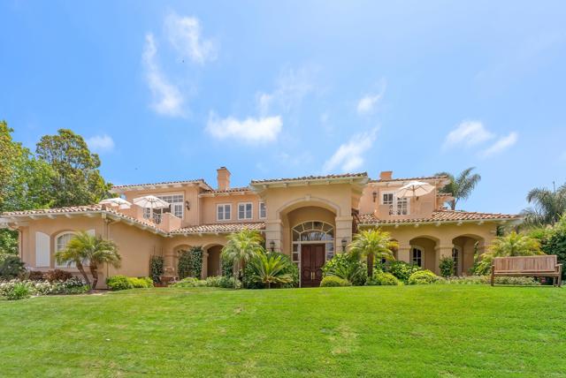 6369 Clubhouse Drive, Rancho Santa Fe CA: https://media.crmls.org/mediaz/5e698bb9-924a-4ec6-879e-1b4ee8e600a3.jpg