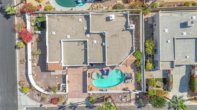 77440 Calle Ensenada, La Quinta CA: https://media.crmls.org/mediaz/5e69be49-25fd-47ba-84aa-05d8fcb1a493.jpg