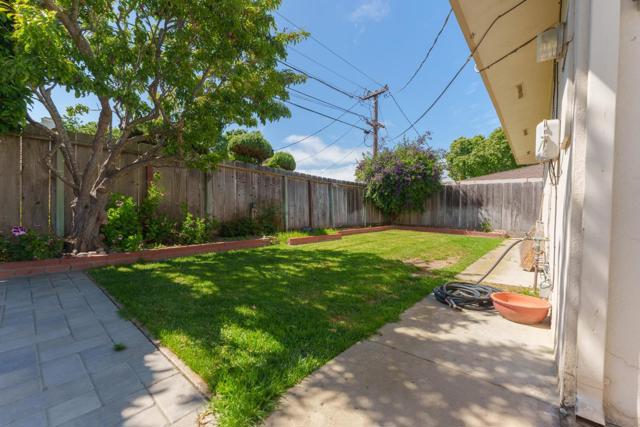 1152 Los Palos Drive, Salinas CA: https://media.crmls.org/mediaz/5e6a1ba1-929f-4199-9506-b3e838a2fb48.jpg