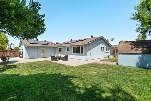 1380 Welburn Avenue, Gilroy CA: https://media.crmls.org/mediaz/5e6bb5b5-0cf0-4b29-84a0-44fb4baf212b.jpg