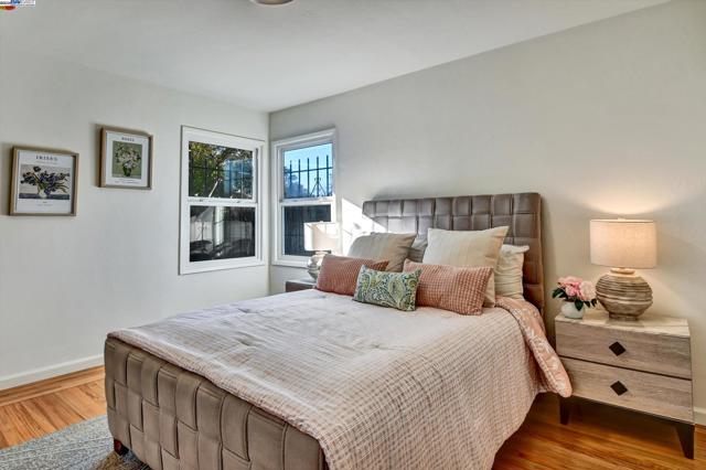 15377 Churchill St, San Leandro CA: https://media.crmls.org/mediaz/5e6d6429-96e0-4bb1-8fae-6ff219332741.jpg