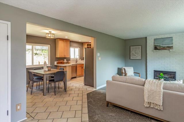 21525 Madrone Drive, Los Gatos CA: https://media.crmls.org/mediaz/5e6e4e1d-212d-4fca-871b-9ef875b76e58.jpg