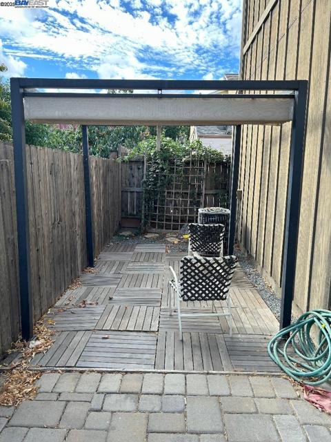 112 Gibson AVE, Bay Point CA: https://media.crmls.org/mediaz/5e6e4f6c-e571-4e61-94ee-2589d4dac1fc.jpg