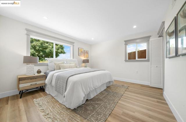 713 Midcrest Way, El Cerrito CA: https://media.crmls.org/mediaz/5e6e7842-9473-4515-b0c1-3d91ade6f6e9.jpg