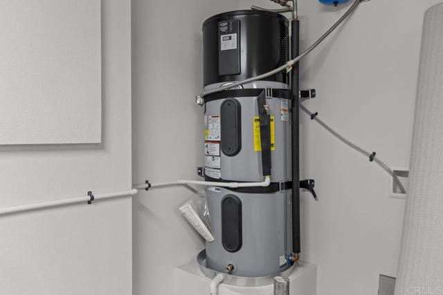 Detail Gallery Image 13 of 43 For 2541 Delphinium Ln, Carlsbad,  CA 92008 - 3 Beds | 2/2 Baths