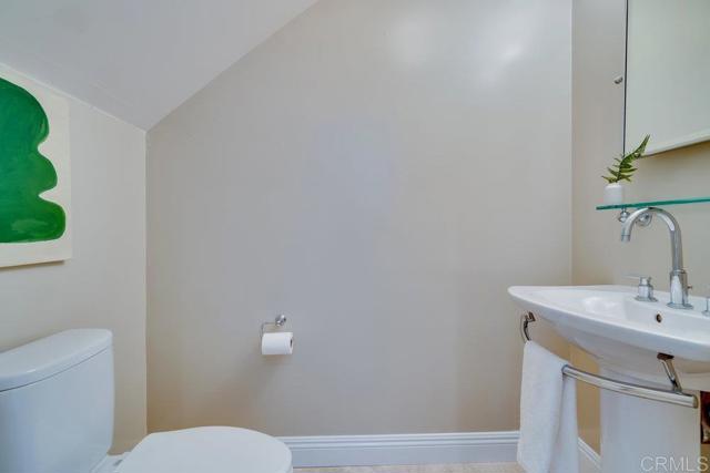 Detail Gallery Image 41 of 57 For 4529 Cove Dr #101,  Carlsbad,  CA 92008 - 4 Beds | 3/1 Baths