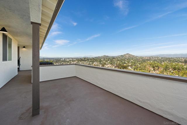 4334 Valle Dr., La Mesa CA: https://media.crmls.org/mediaz/5e705b91-7262-4856-b574-c7c96b31ec94.jpg
