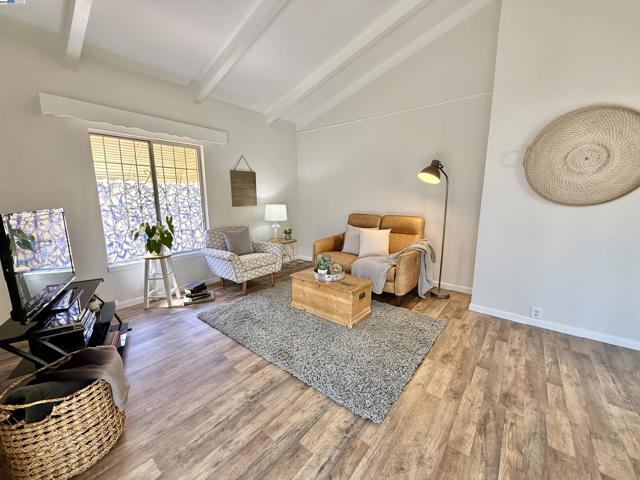 Image 24 of 57 For 574 Lewis Ave