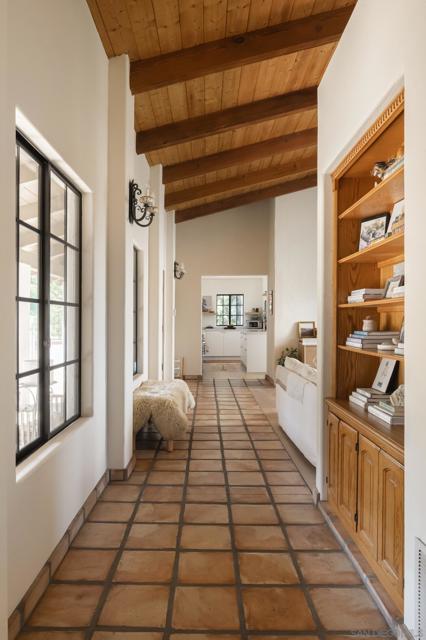 5615 Via Montellano, Bonsall CA: https://media.crmls.org/mediaz/5e70ae7c-d814-4c49-a19e-253b86939e6b.jpg