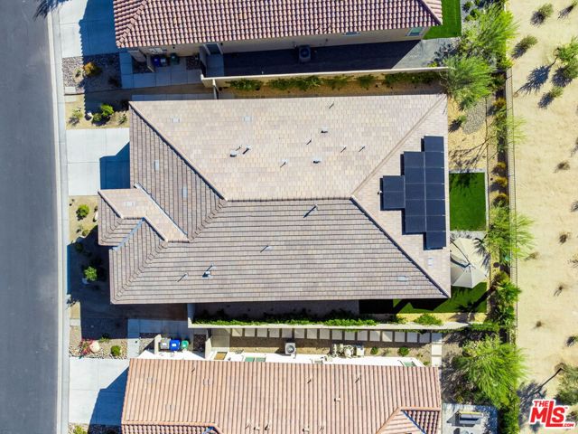 21 Chardonnay, Rancho Mirage CA: https://media.crmls.org/mediaz/5e718ea5-a390-4a1c-a7a8-8694f3321b1c.jpg