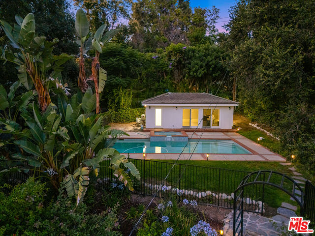 841 San Simeon Road, Arcadia CA: https://media.crmls.org/mediaz/5e71a89c-50ec-46c2-9a57-f416df0621da.jpg