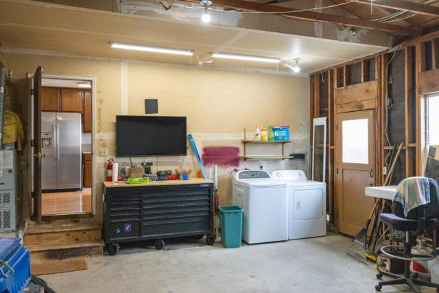 3097 Messinger Drive, Marina CA: https://media.crmls.org/mediaz/5e724b32-8bfe-4764-b490-c2b564a45ebc.jpg