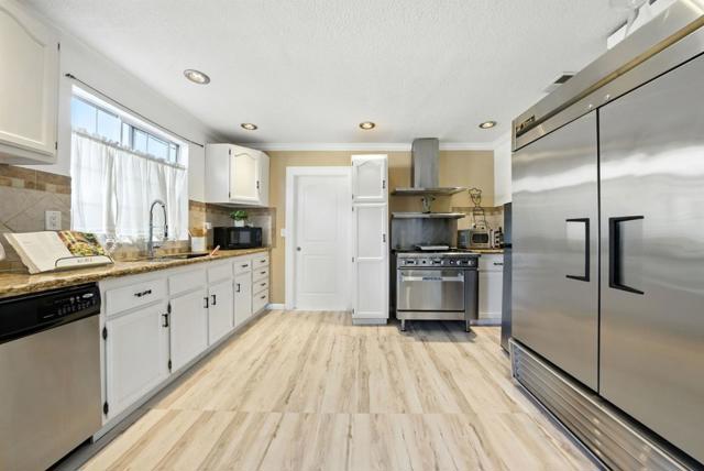 842 E Julian Street, San Jose CA: https://media.crmls.org/mediaz/5e72baac-cc67-437b-8592-63acd29dca11.jpg