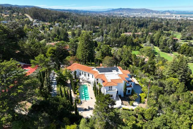 150 New Place Road, Hillsborough CA: https://media.crmls.org/mediaz/5e732d54-76d6-4333-95af-69c09500b2c3.jpg