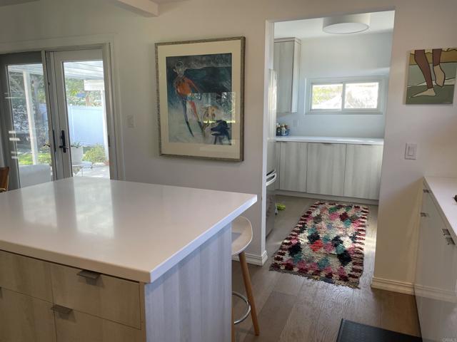 Detail Gallery Image 6 of 13 For 637 N Rios, Solana Beach,  CA 92075 - 4 Beds | 1/1 Baths