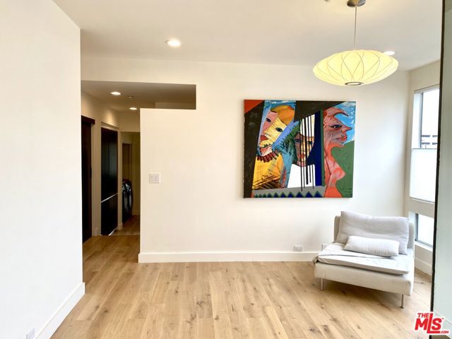 2237 S Bentley Avenue, Los Angeles CA: https://media.crmls.org/mediaz/5e73c77a-271e-48b6-a90f-7b54b1960d4c.jpg