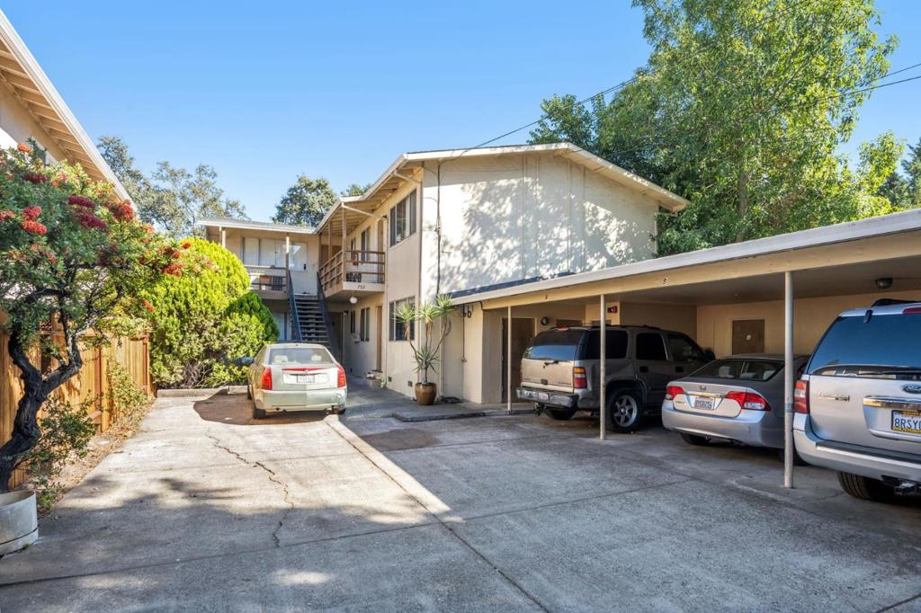 752 Beaver Street