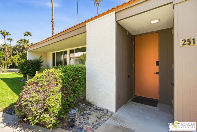 2515 N Whitewater Club Drive #A, Palm Springs, CA 92262