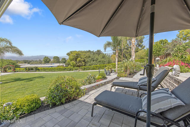 1233 Calle Olmo, Thousand Oaks CA: https://media.crmls.org/mediaz/5e74a3d4-5360-44a2-9ce8-ee1326fed2d5.jpg
