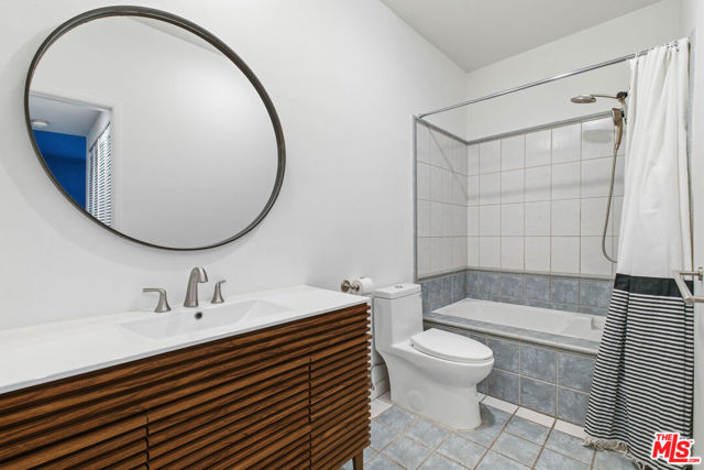 8960 Cynthia Street, West Hollywood CA: https://media.crmls.org/mediaz/5e74ff67-e37f-459c-a516-99c786094e61.jpg