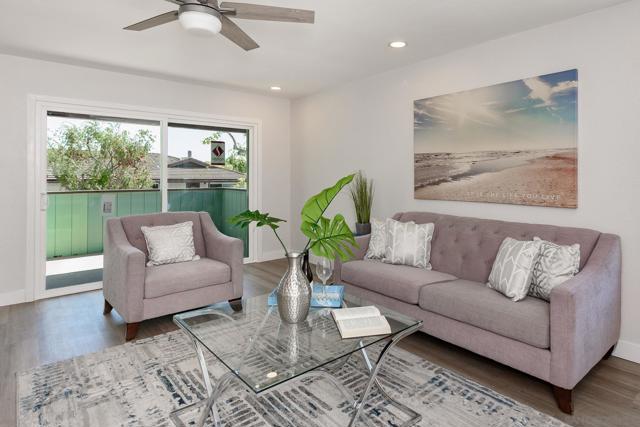 9832 Caminito Cuadro, San Diego CA: https://media.crmls.org/mediaz/5e758a80-b15a-486b-a7ea-10e88fbfb3ad.jpg