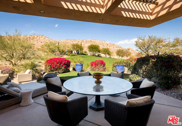 136 Netas Drive, Palm Desert CA: https://media.crmls.org/mediaz/5e75990e-0c1a-4a8f-ad4f-4fb561eeb9b6.jpg