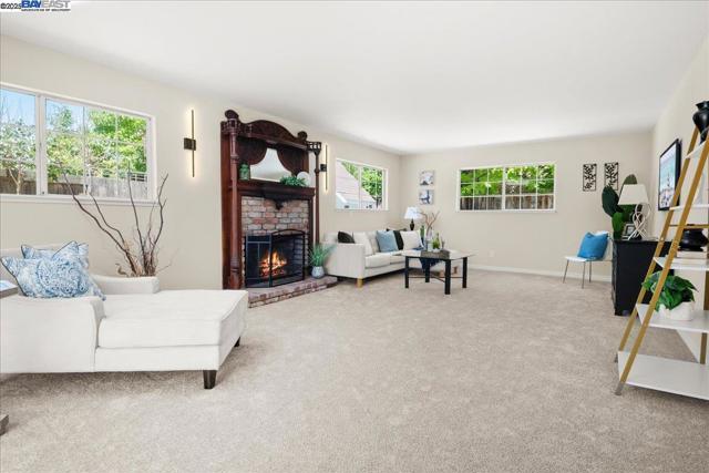 7551 Buckeye Pl, Newark CA: https://media.crmls.org/mediaz/5e75e649-9ef8-4d80-892b-e0e07a6c9716.jpg