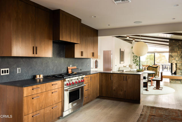 945 Linda Vista Avenue, Pasadena CA: https://media.crmls.org/mediaz/5e773add-f145-4758-8c9b-fb43e53d9695.jpg