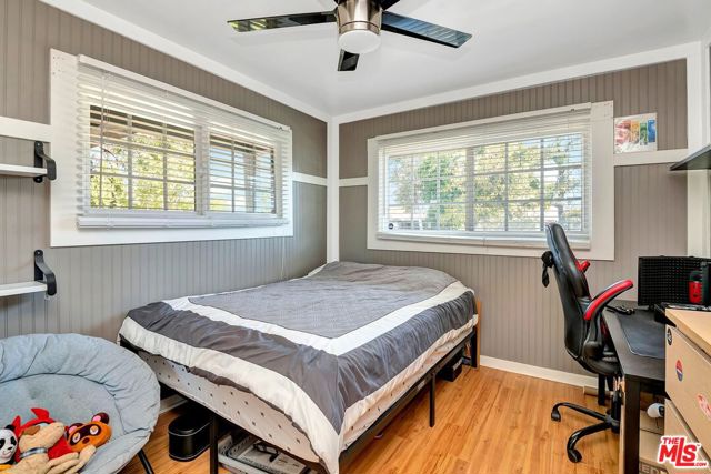 6315 Tampa Avenue photo 8