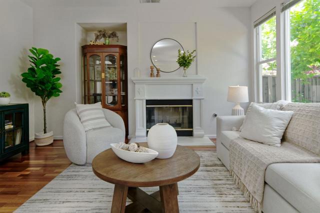 1687 Via Cortina, San Jose CA: https://media.crmls.org/mediaz/5e776d44-a1bd-467c-abc3-3607c26af9b1.jpg