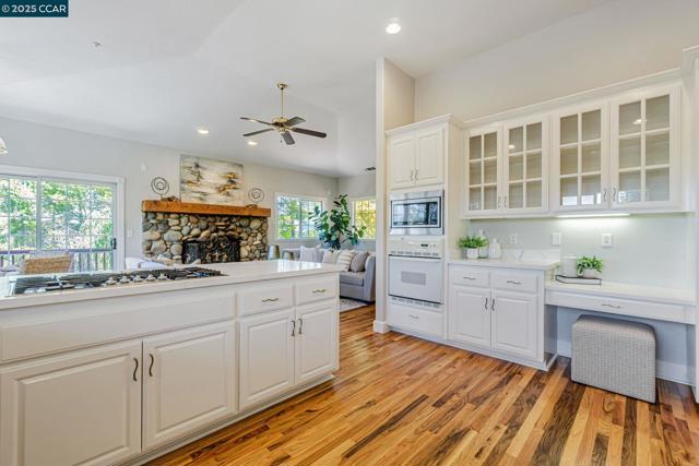 631 La Vista Rd, Walnut Creek CA: https://media.crmls.org/mediaz/5e779103-ba6a-4f7c-8b92-53d5630e2574.jpg