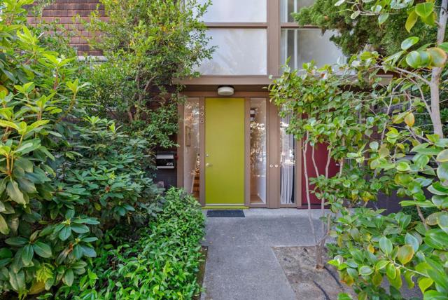 498 Fulton Street, Palo Alto CA: https://media.crmls.org/mediaz/5e77989b-dfdb-4de1-af31-814507c49165.jpg