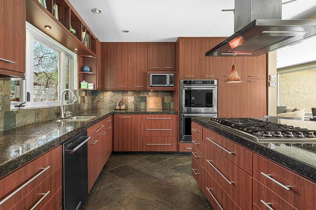 1175 E Cactus Road, Palm Springs CA: https://media.crmls.org/mediaz/5e77cfe4-1ee3-48f2-94e7-ccd62f07e49a.jpg