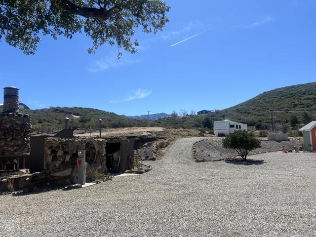 16680 Valley Hi Drive, Banning CA: https://media.crmls.org/mediaz/5e79397c-23ff-4c47-857c-a7a3aa61e731.jpg